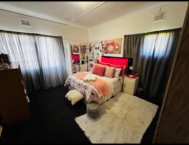 3 BEDROOM HOUSE FOR SALE IN NAPIERVILLE